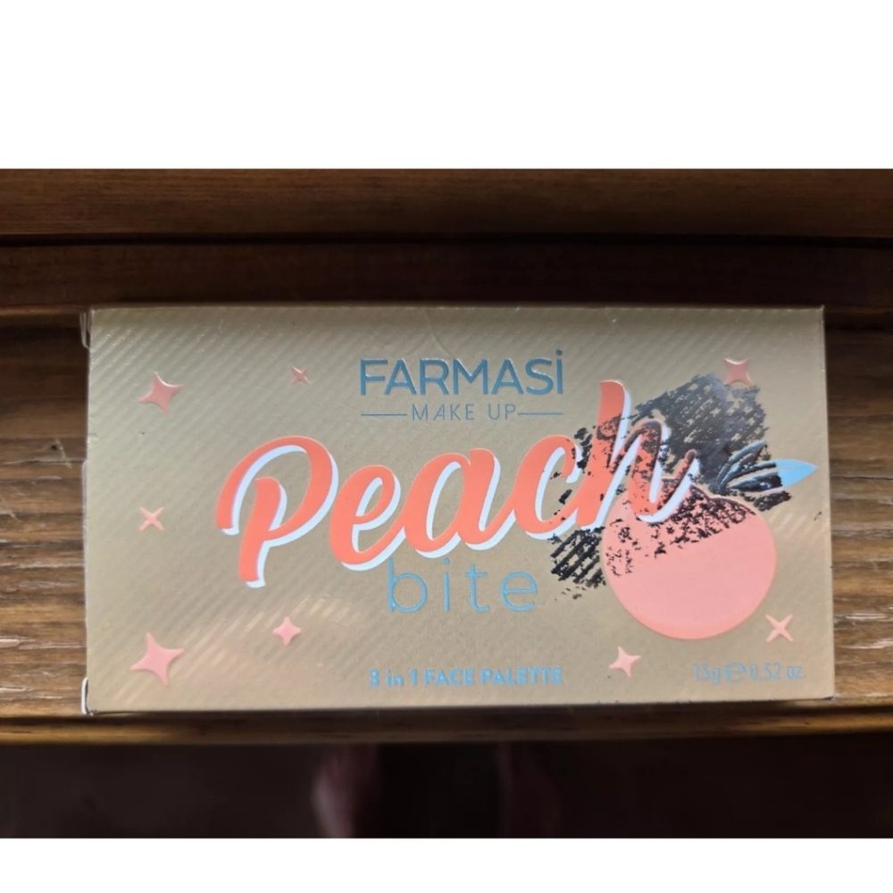 Farmasi Peach Bite 3 In 1 Palette 0.52 oz. Blush/Bronzer/Highlighter